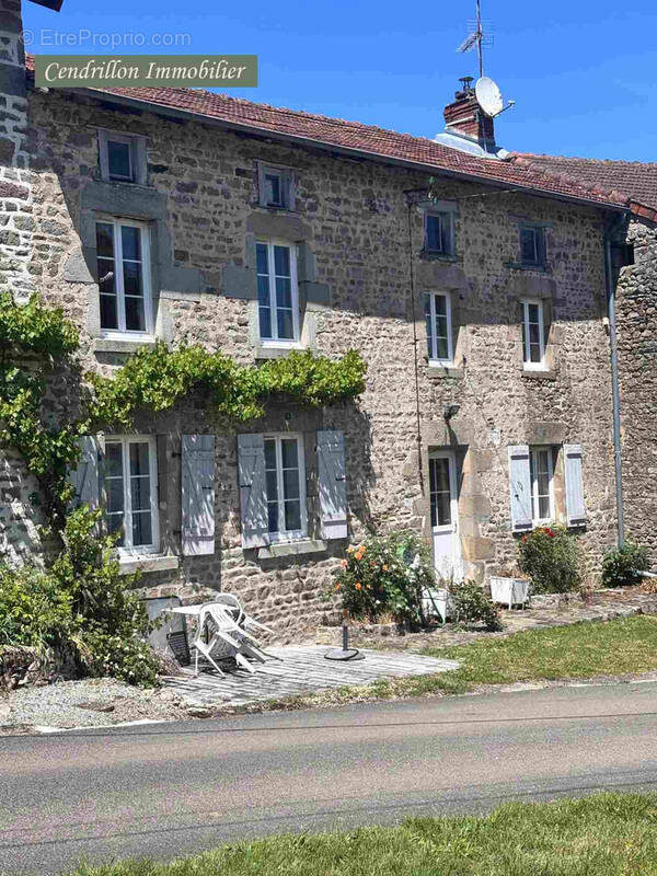 Maison à MASBARAUD-MERIGNAT
