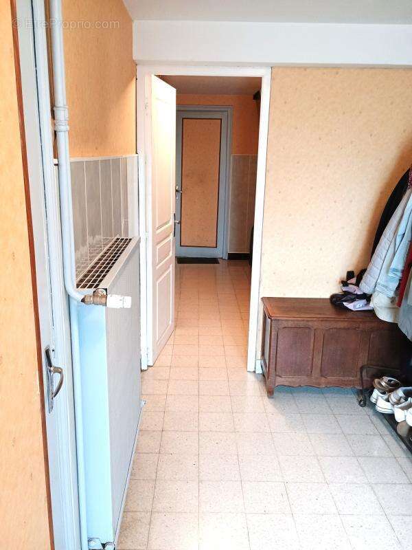 AISNE - HIRSON - Pavillon sur sous-sol, proche centre ville - photo 16