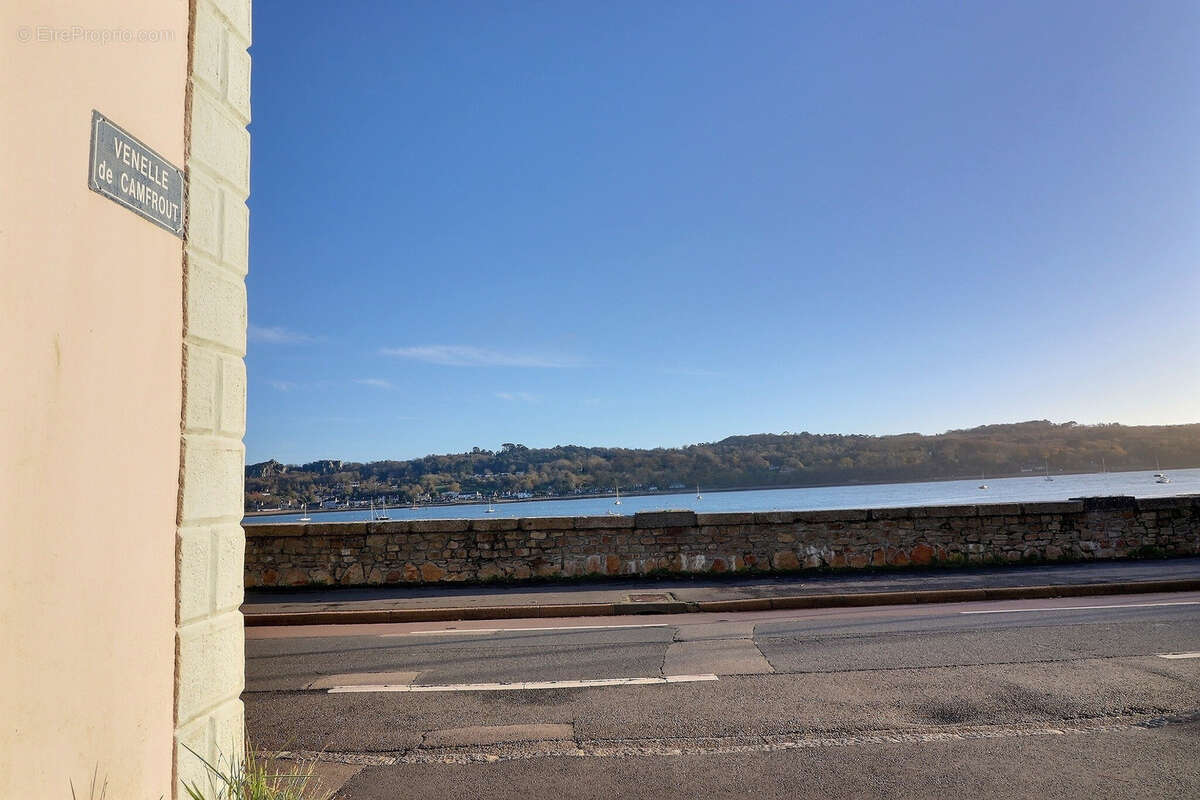 Maison à LE RELECQ-KERHUON