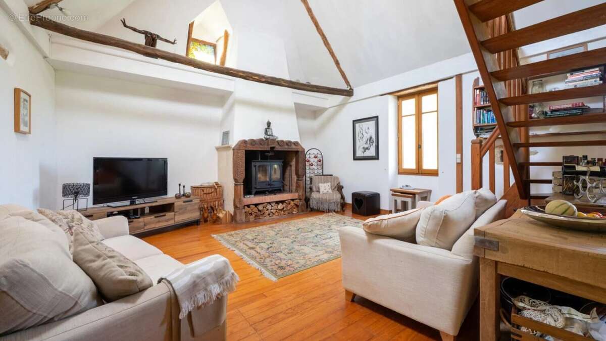 Maison à GOURDON