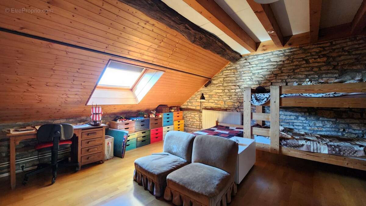 Maison à SAINT-JEAN-DE-BOEUF