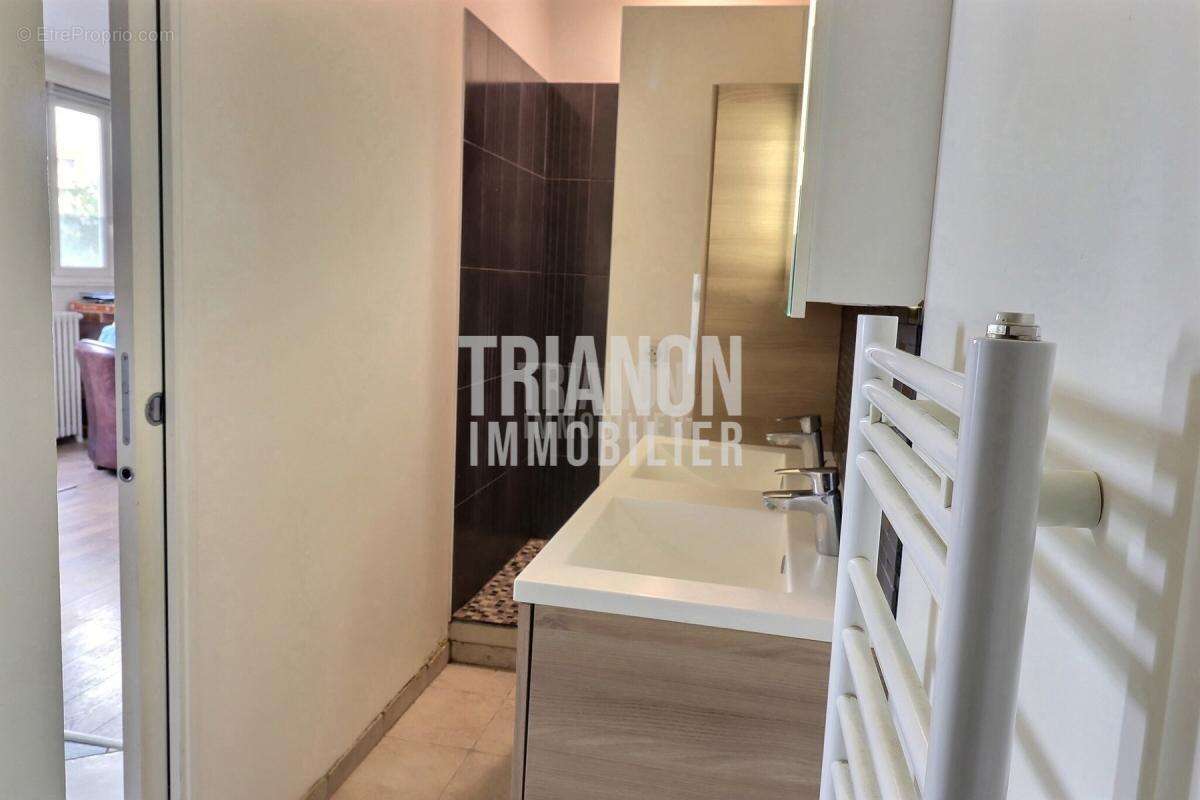 Appartement à SURESNES