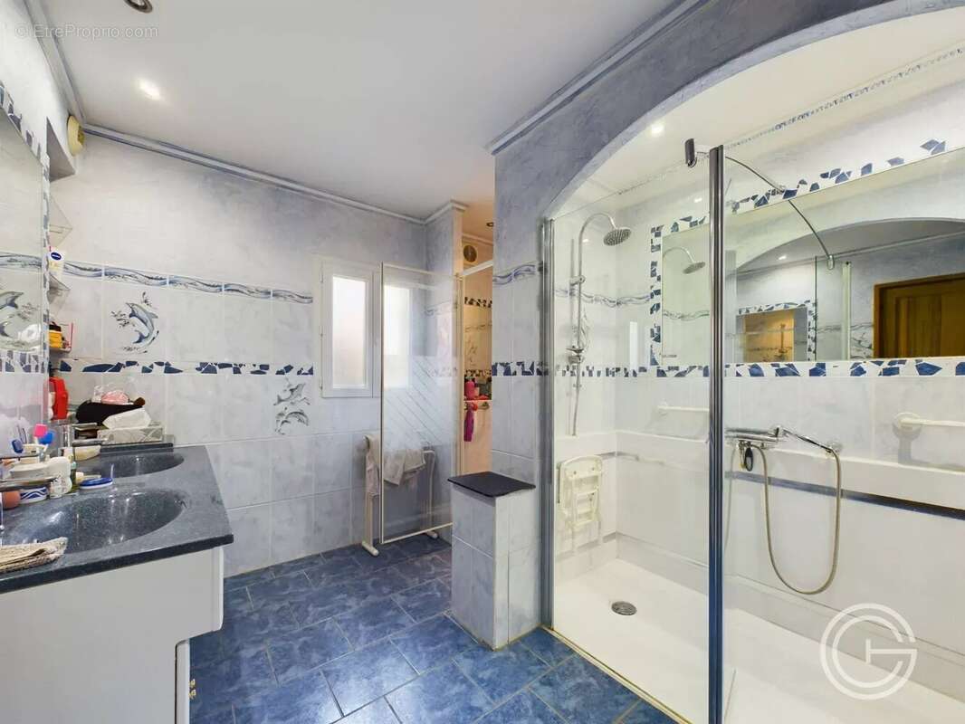 Maison en copropriété - Quartier du Crouzelier - Contes - photo 8