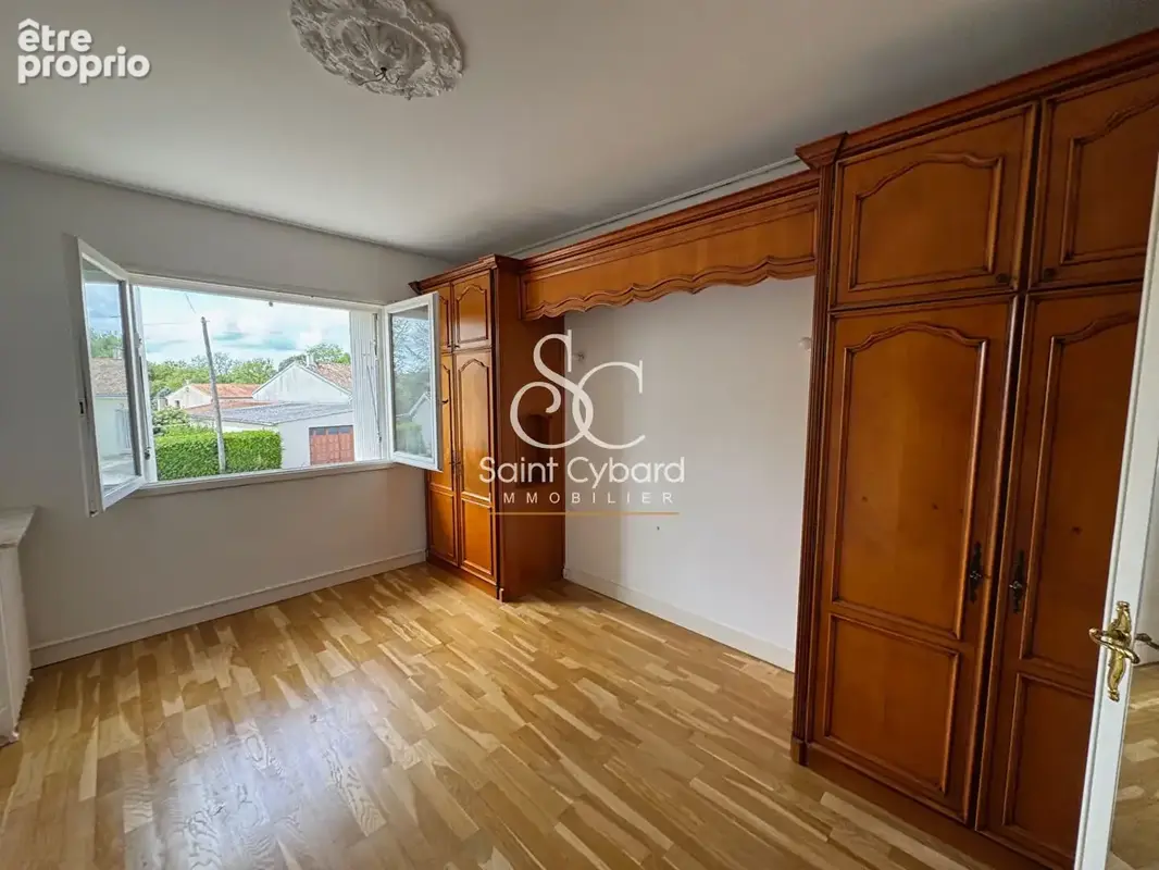 Maison Voeuil et Giget - 3 chambres - photo 9