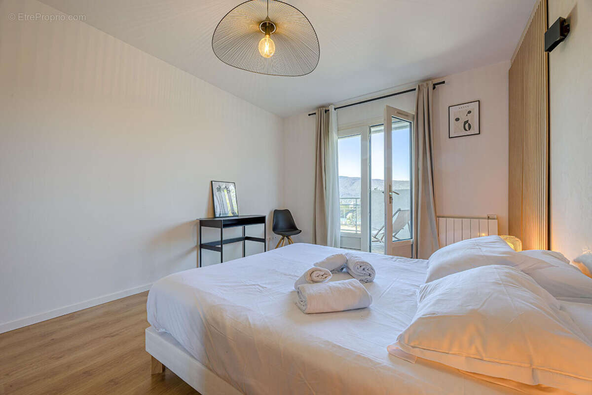 Appartement à VEYRIER-DU-LAC