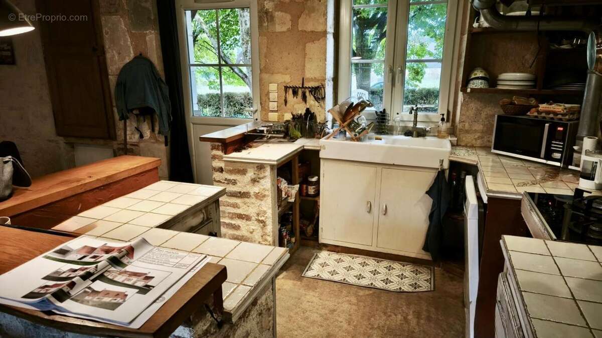 Maison à MOULINS-SUR-YEVRE