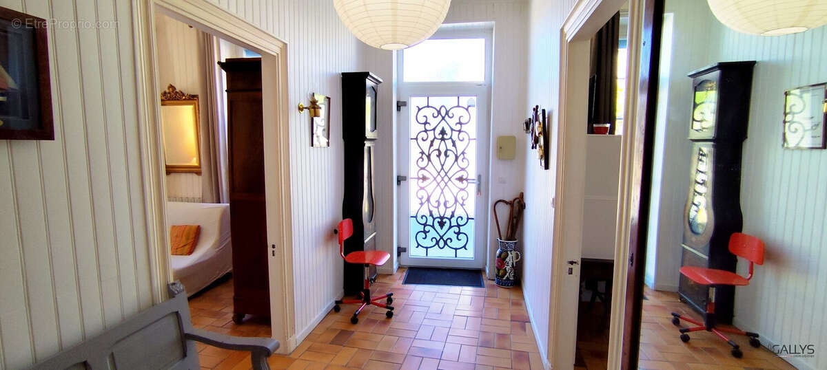 Maison à CHENAC-SAINT-SEURIN-D'UZET
