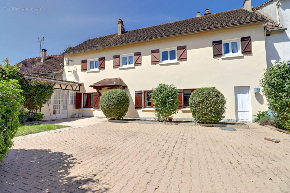 Maison à MAINTENON