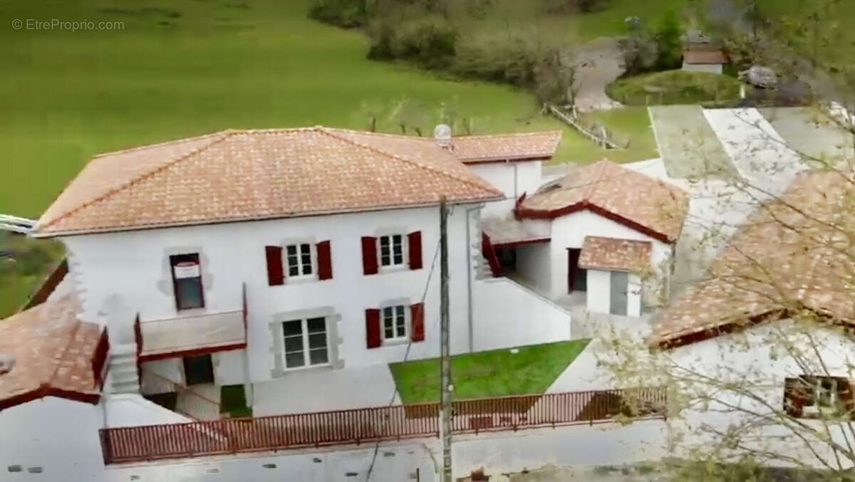 Appartement à BARDOS