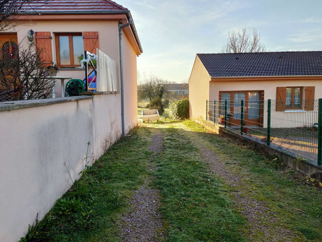 Maison à VARENNES-SUR-ALLIER
