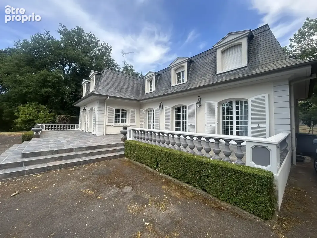 Maison 7 pièces 250 m² à vendre à Estivareilles (03190) - photo 3