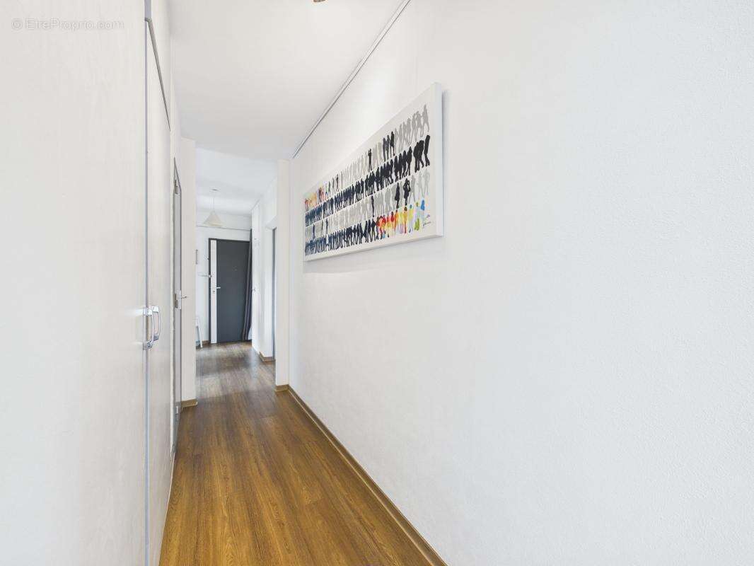 Rue de Bale - 4 pièces - 73m²- Coeur du Neudorf - Cave - Terrasse - photo 4