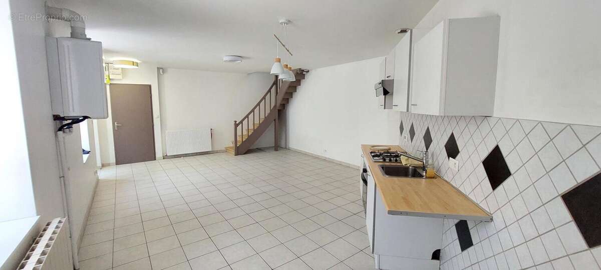 Maison 82 m² à Beaurepaire  - photo 4