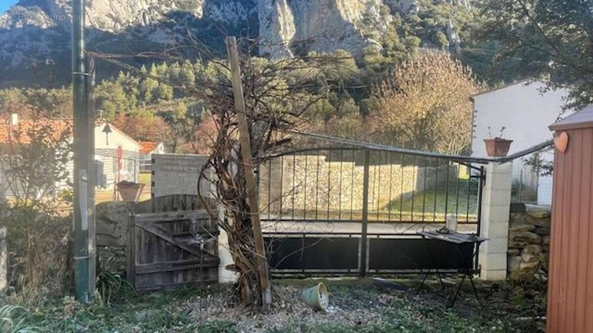 Terrain à PUILAURENS