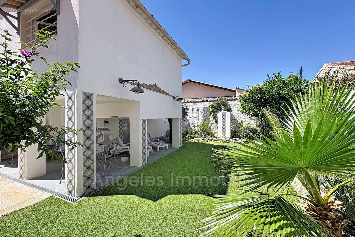 Maison à VALLAURIS