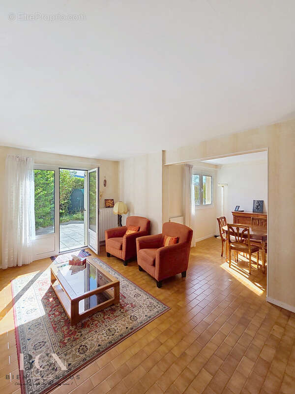 Maison à MONTSOULT