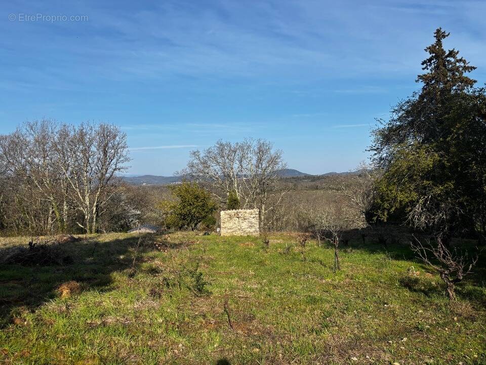 Terrain à BARJAC