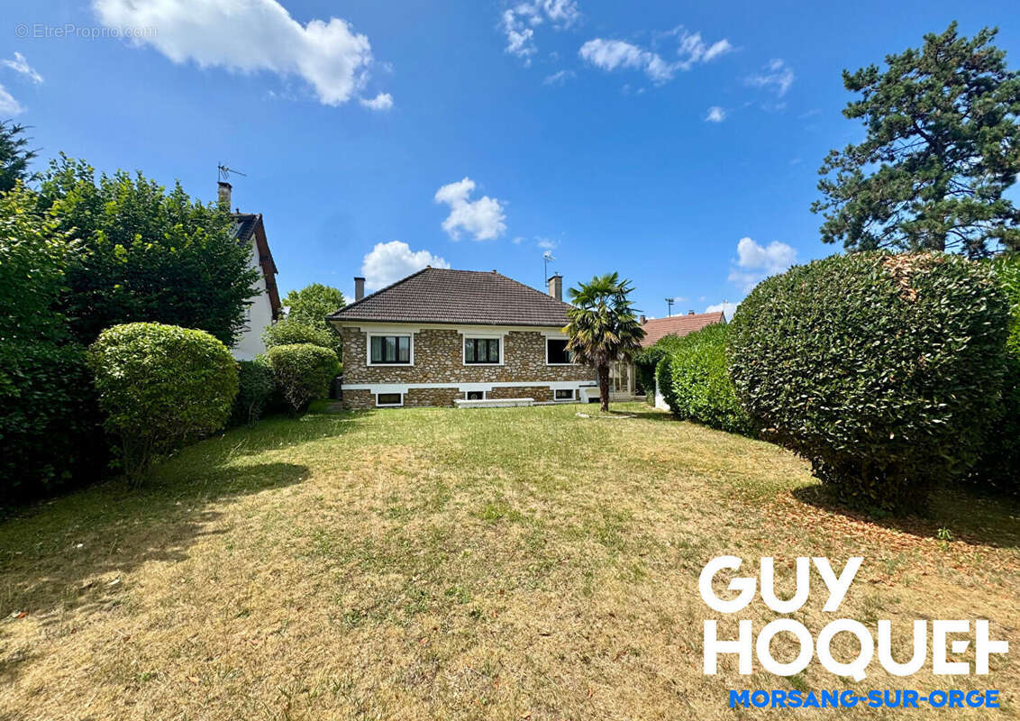 Maison à FLEURY-MEROGIS