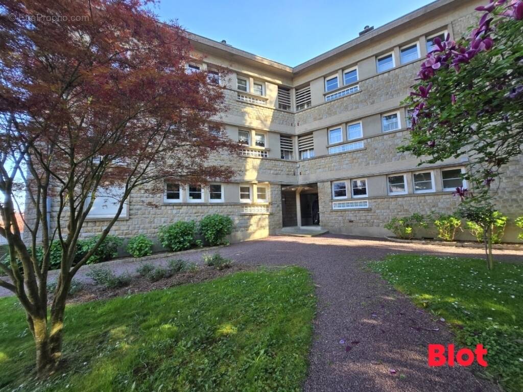 Appartement à FOUGERES