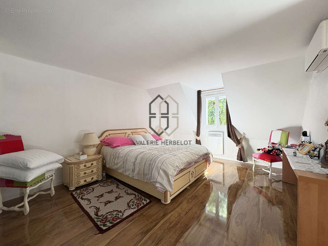  Maison contemporaine avec piscine - photo 13