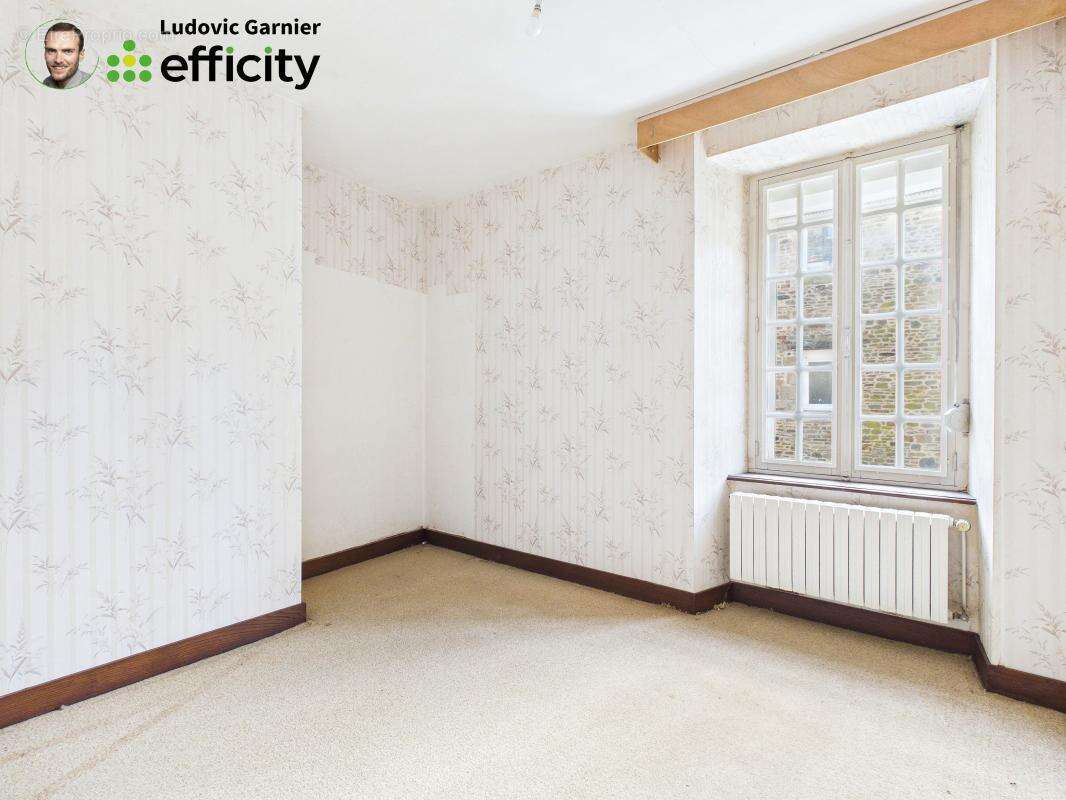 Maison 103 m² à Saint-Hilaire-Du-Harcouet  - photo 9