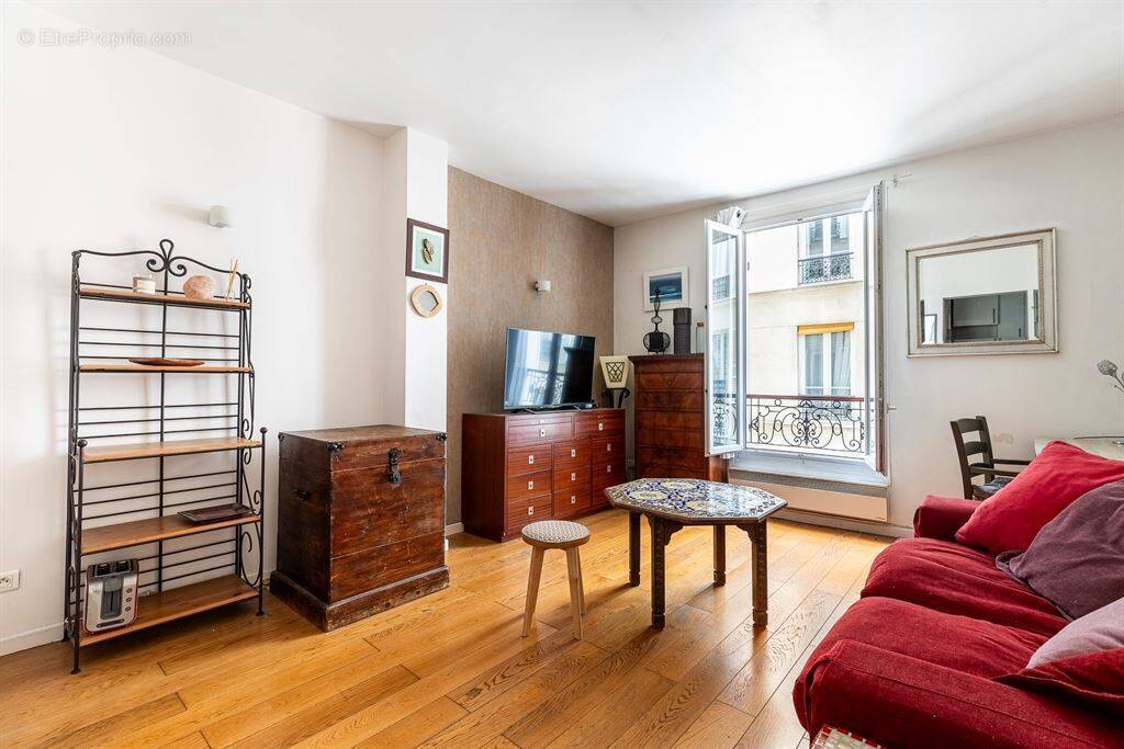 Appartement à PARIS-17E