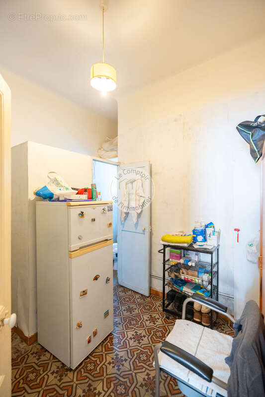 MAZARGUES: Maison de village avec jardin   Un bien aux multiples possibilités - photo 14