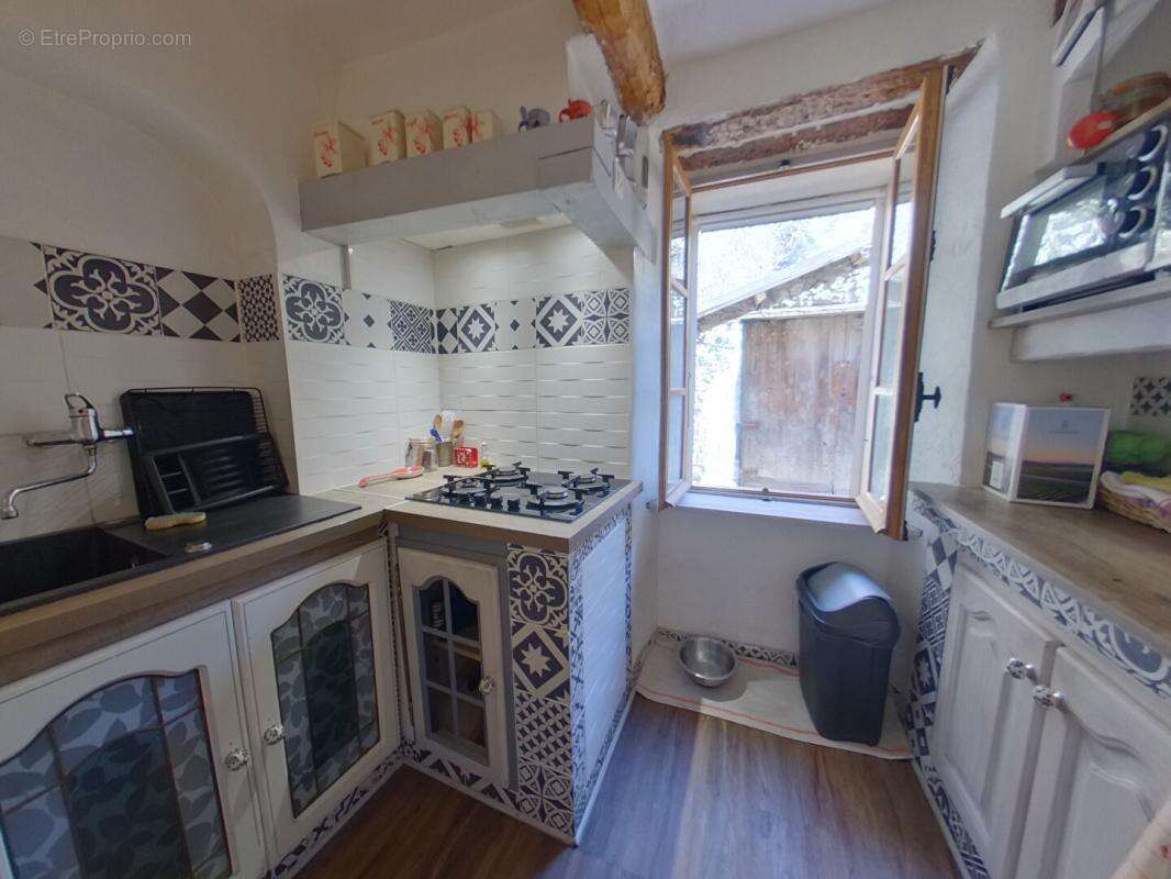 Maison à LE LAUZET-UBAYE