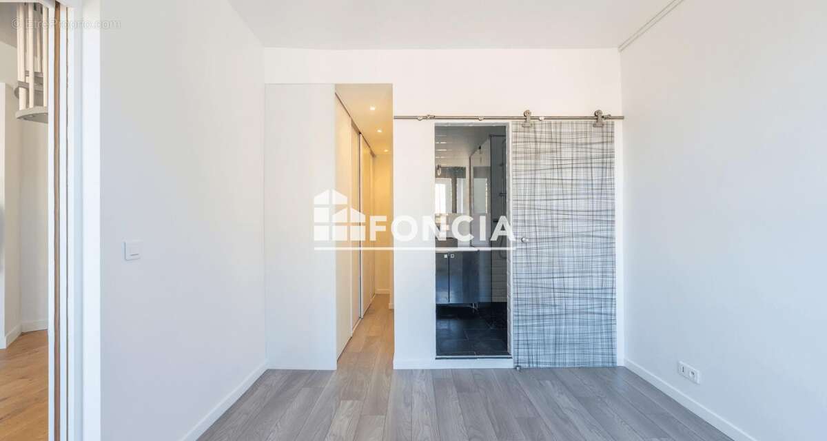Appartement à MONTROUGE