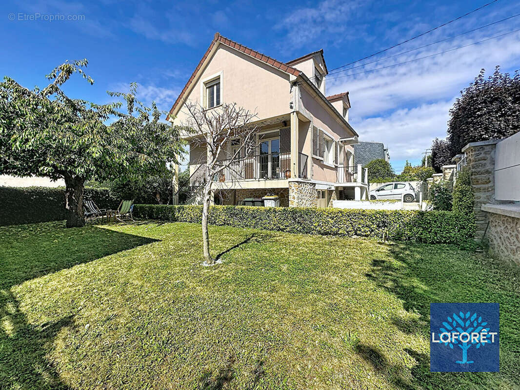 Maison à MORANGIS