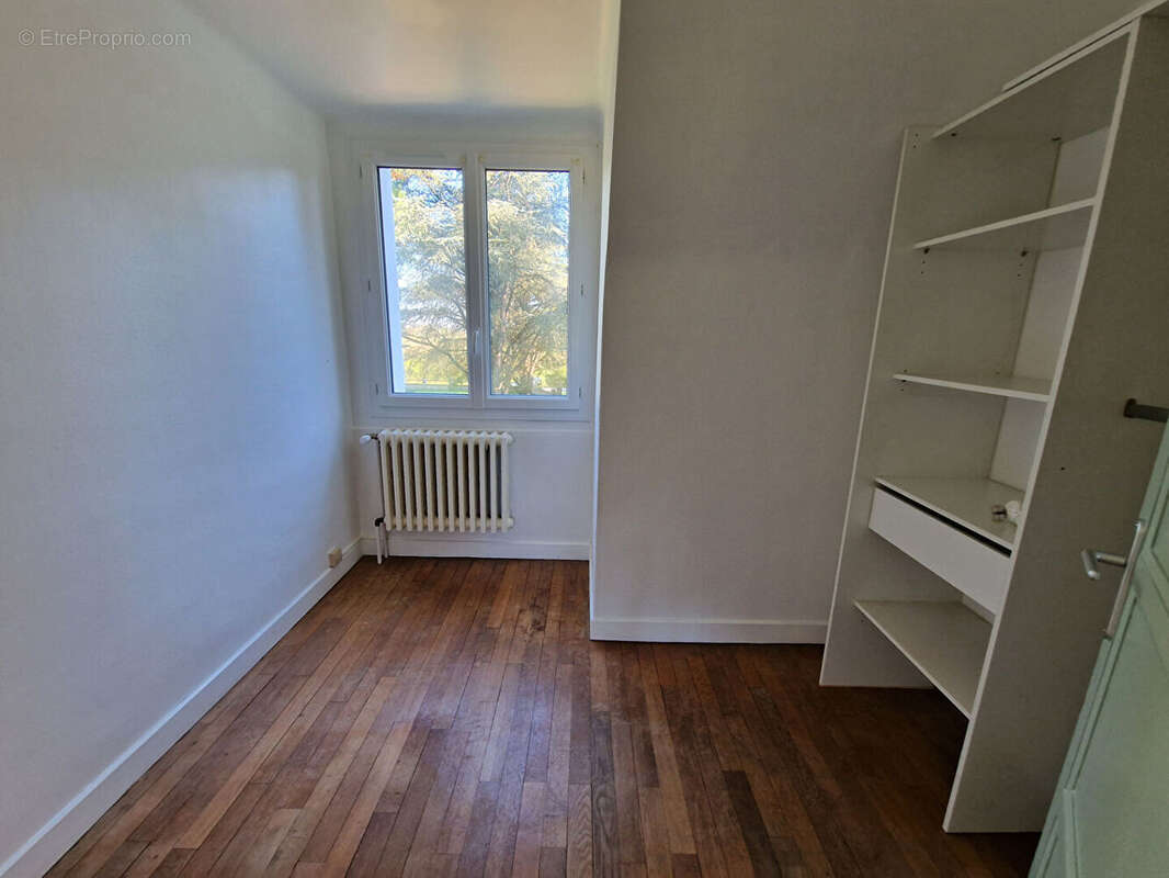 Maison à NEONS-SUR-CREUSE