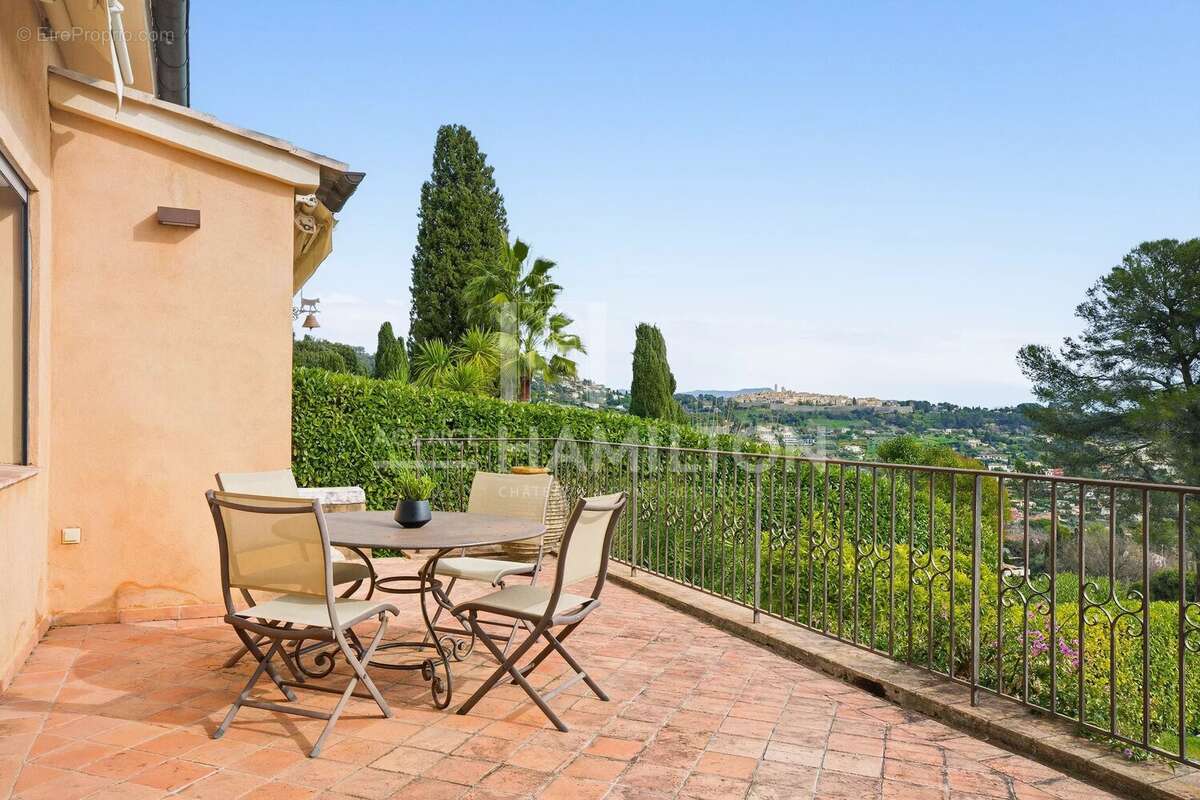 Maison à LA COLLE-SUR-LOUP