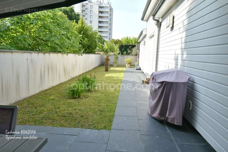 Maison à BLANQUEFORT