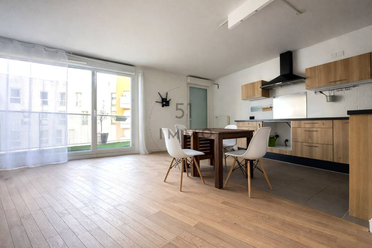 Appartement à BAGNEUX