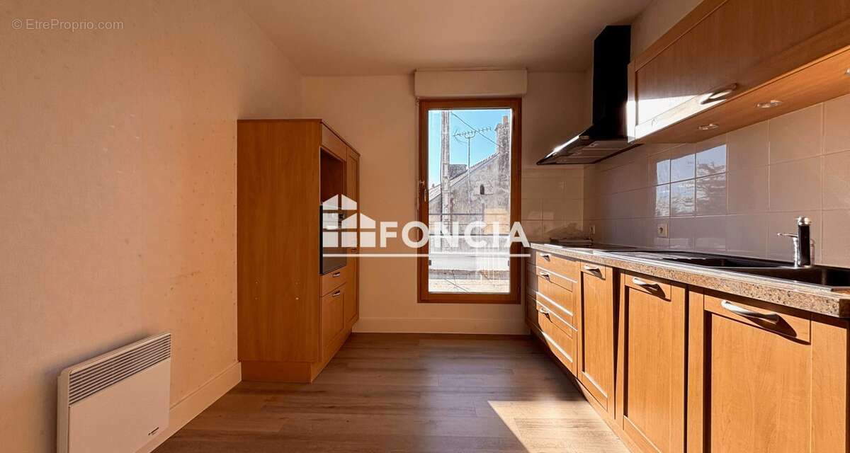 T4 avec terrasse, double garage et cave - vannes - photo 3