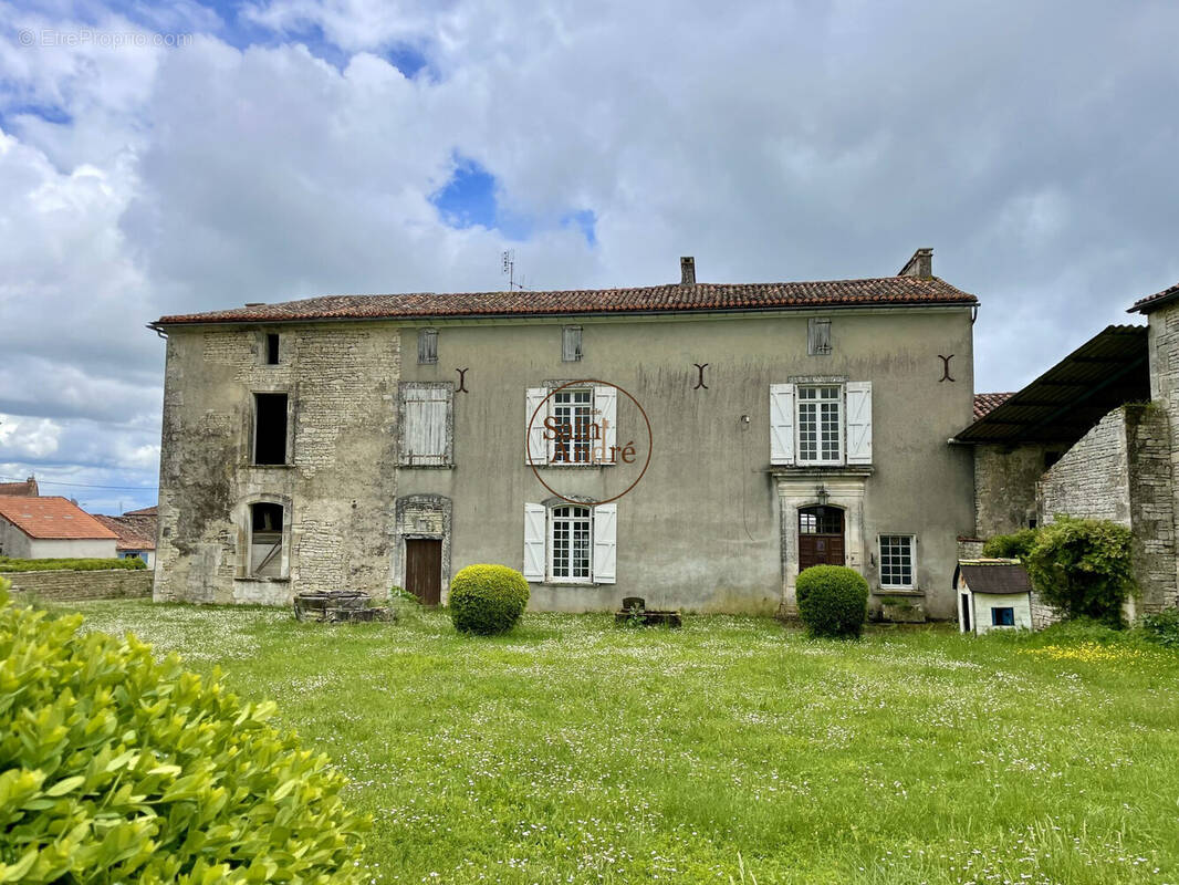 Maison à BRIE