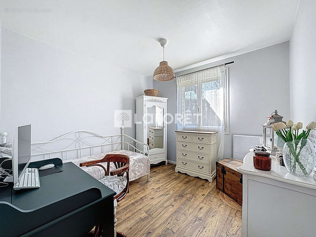 Maison à SAINT-JEAN-DE-THURIGNEUX