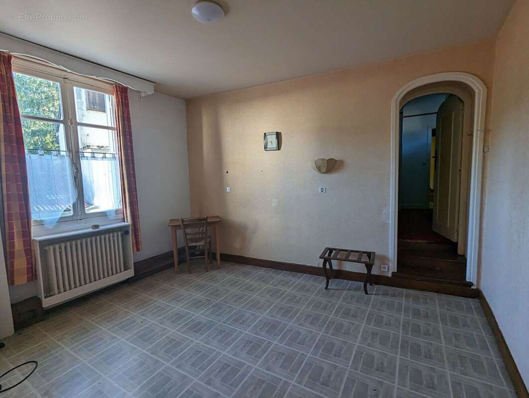 Appartement à SAINT-GENIEZ-D'OLT