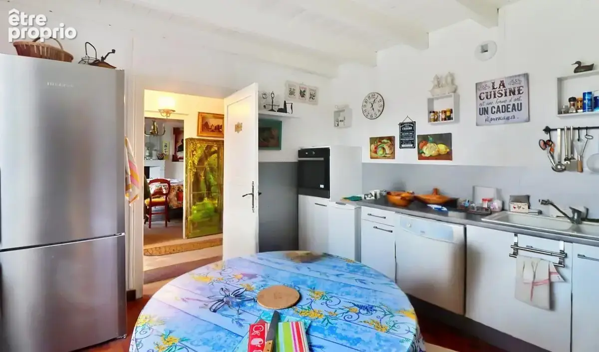 Maison de caractère en pierre de 8 pièces, 5 chambres. 200 m²- DPE C , Saint-Dizant-du Gua - photo 7