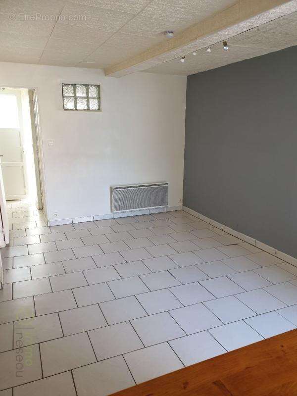 Appartement à ESQUENNOY