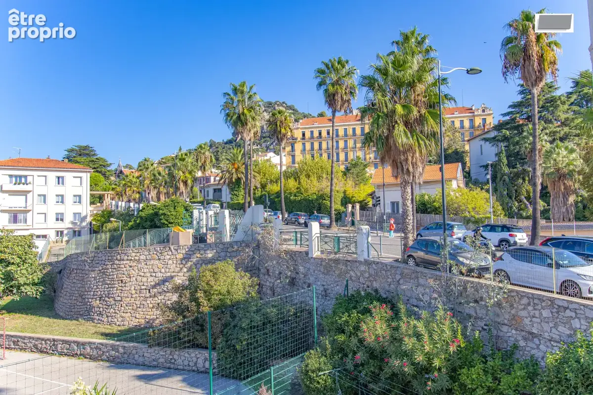 A vendre appartement t3 a hyeres avec terrasse et parking privatif - photo 2