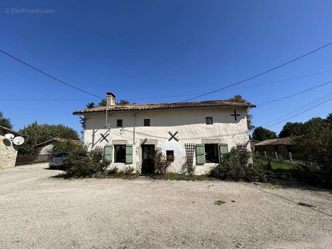 Maison à LEZAY