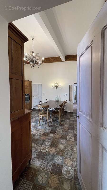 Maison 406 m² à Pomerols  - photo 3