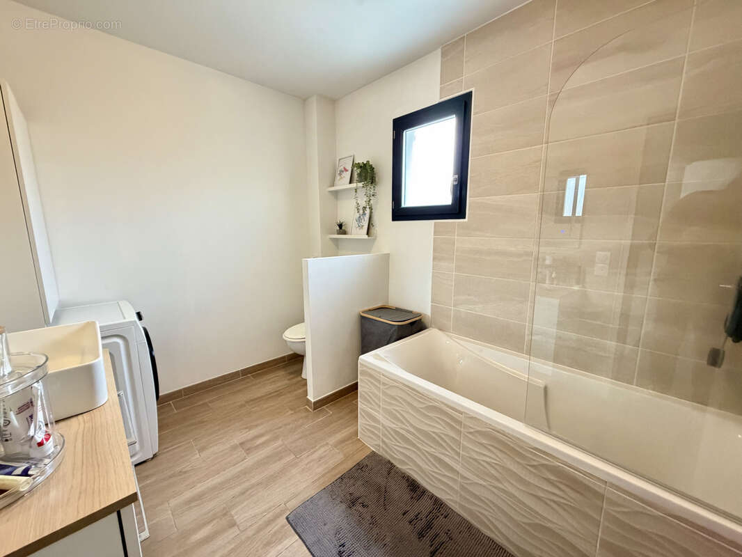 Maison à MEYRARGUES