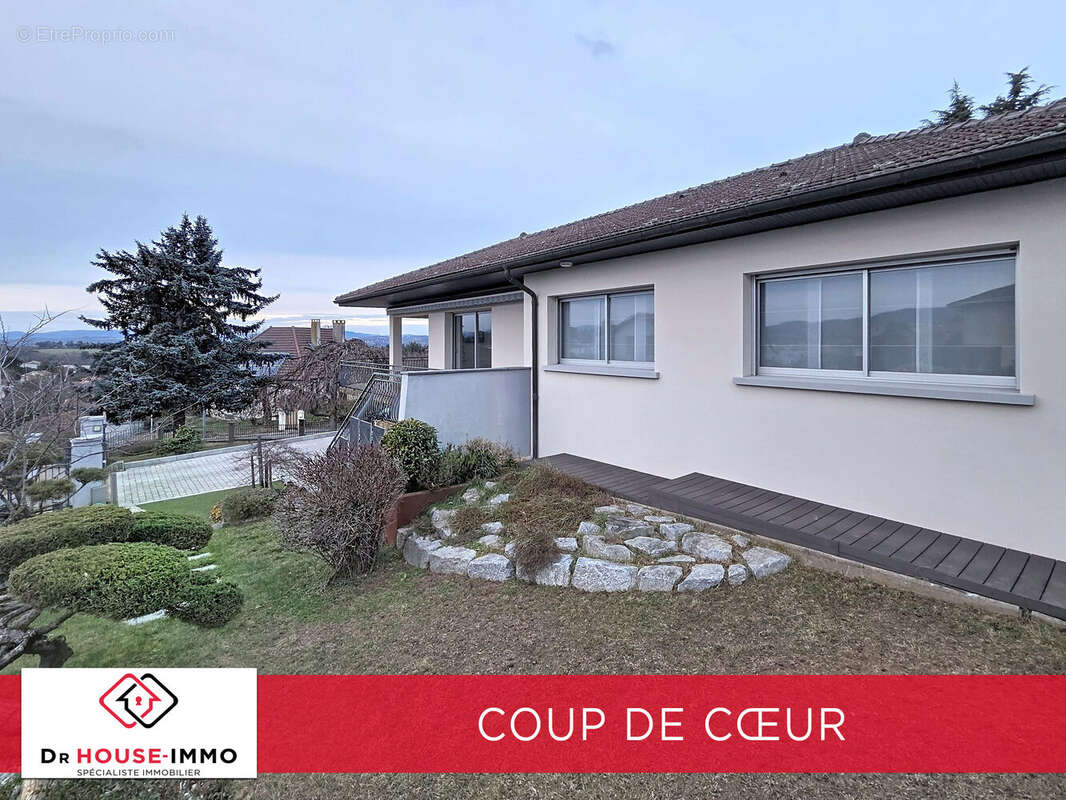 Maison à LA TOUR-DE-SALVAGNY