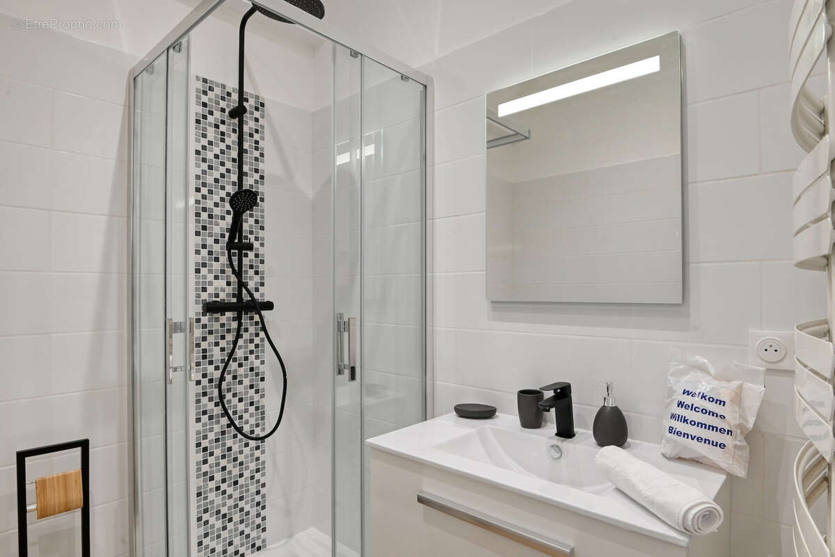 Appartement à MARSEILLE-4E