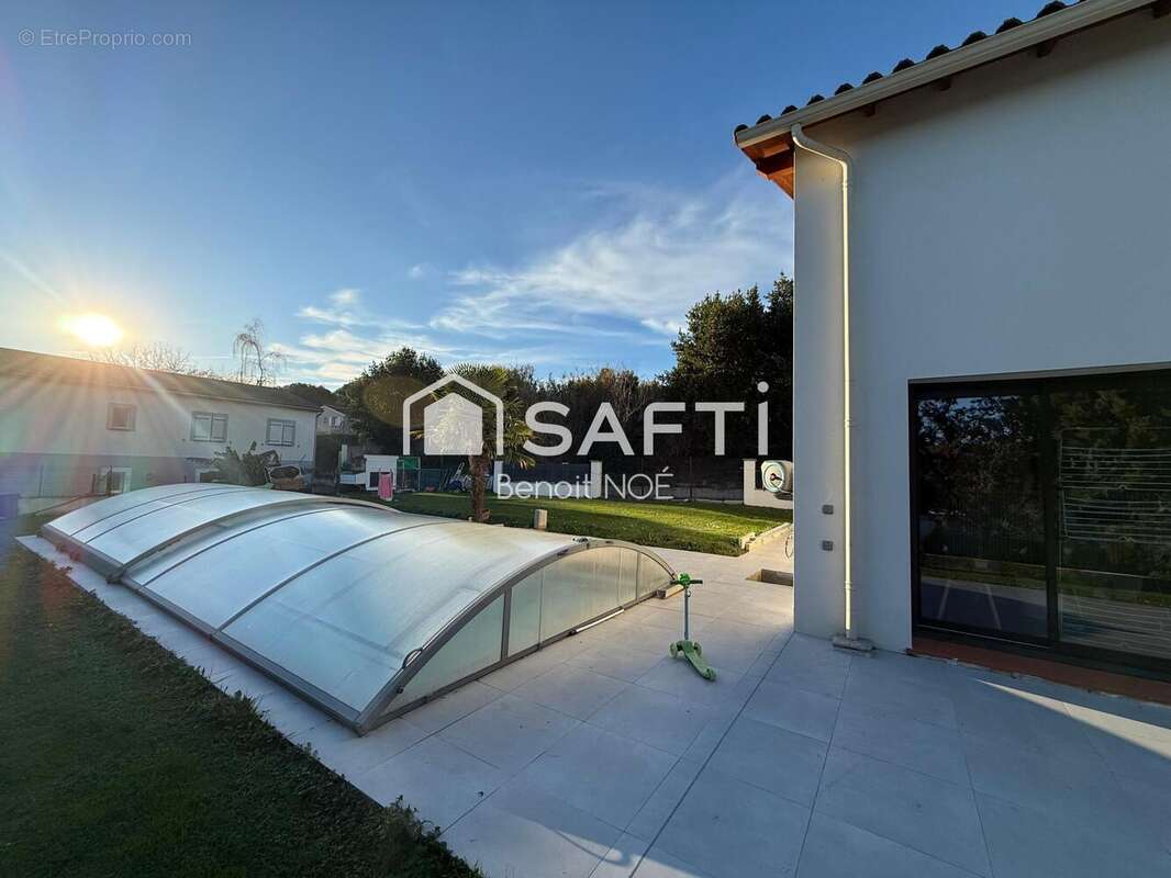 Photo 4 - Maison à LES PUJOLS