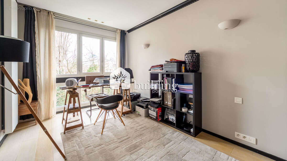 Appartement à NEUILLY-SUR-SEINE