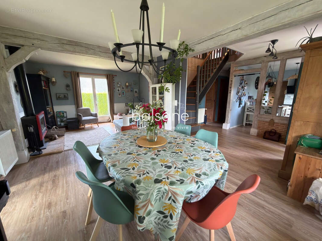 Maison 140 m² à Bourg-Achard  - photo 2
