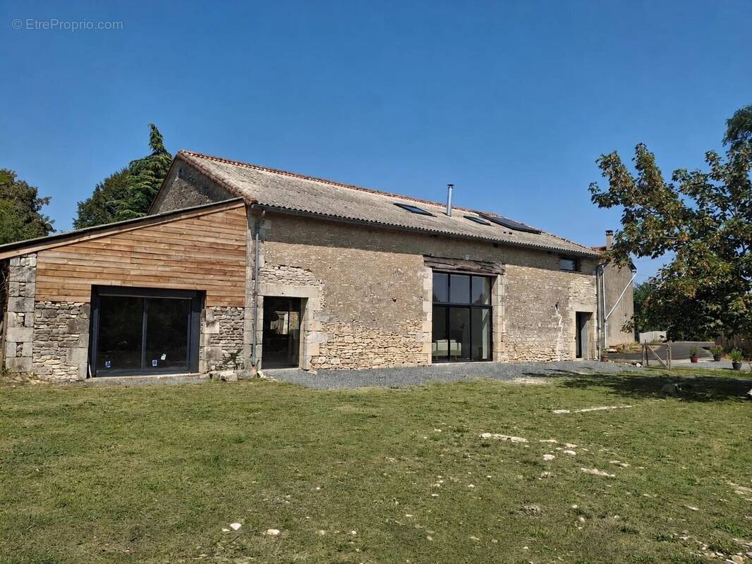 Maison à SAINT-MARTIN-L'ARS